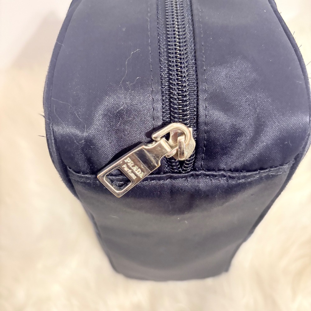 Prada Parfums Navy Blue Nylon Toiletry Cosmetic Makeup Bag - Picture 7 of 13